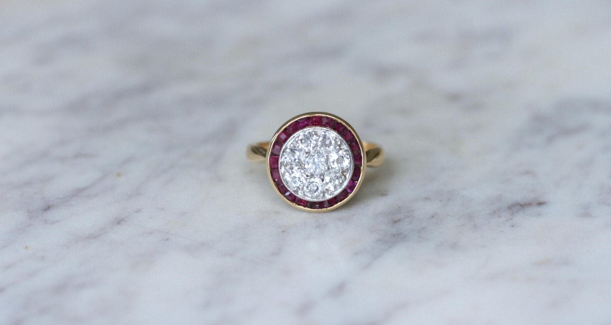 Bague Art Déco Or 18k Avec Diamant Taille Roses Et Rubis Calibrés - Taille 55, Circa 1910 - Occasion