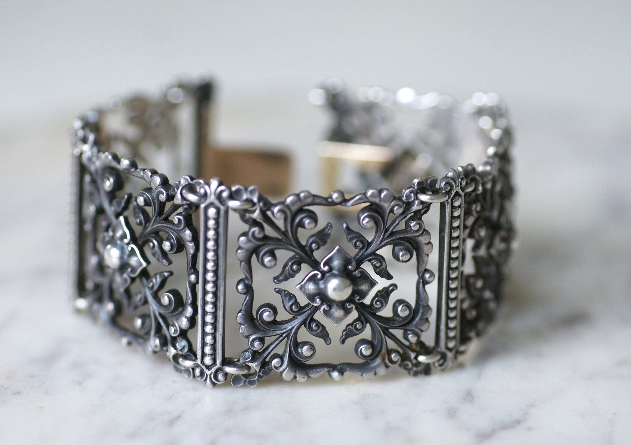 Bracelet Articulé Argent Bas Titre - Motifs éléphants, Mains Et étoiles - À Polir