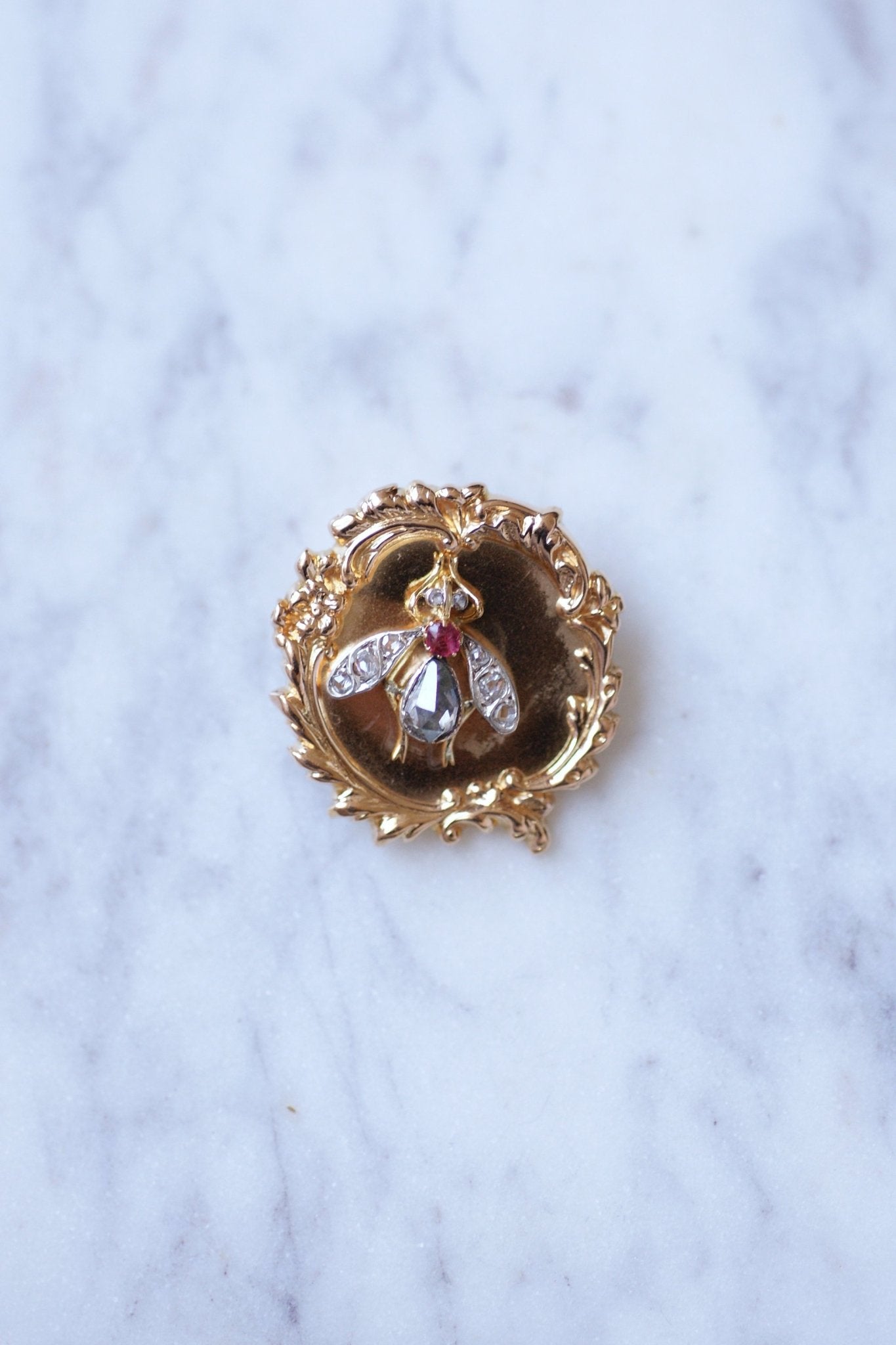 Broche Ancienne En Or 14K - Forme De Mouche Avec Pierres, XIXe Siècle, Bel état