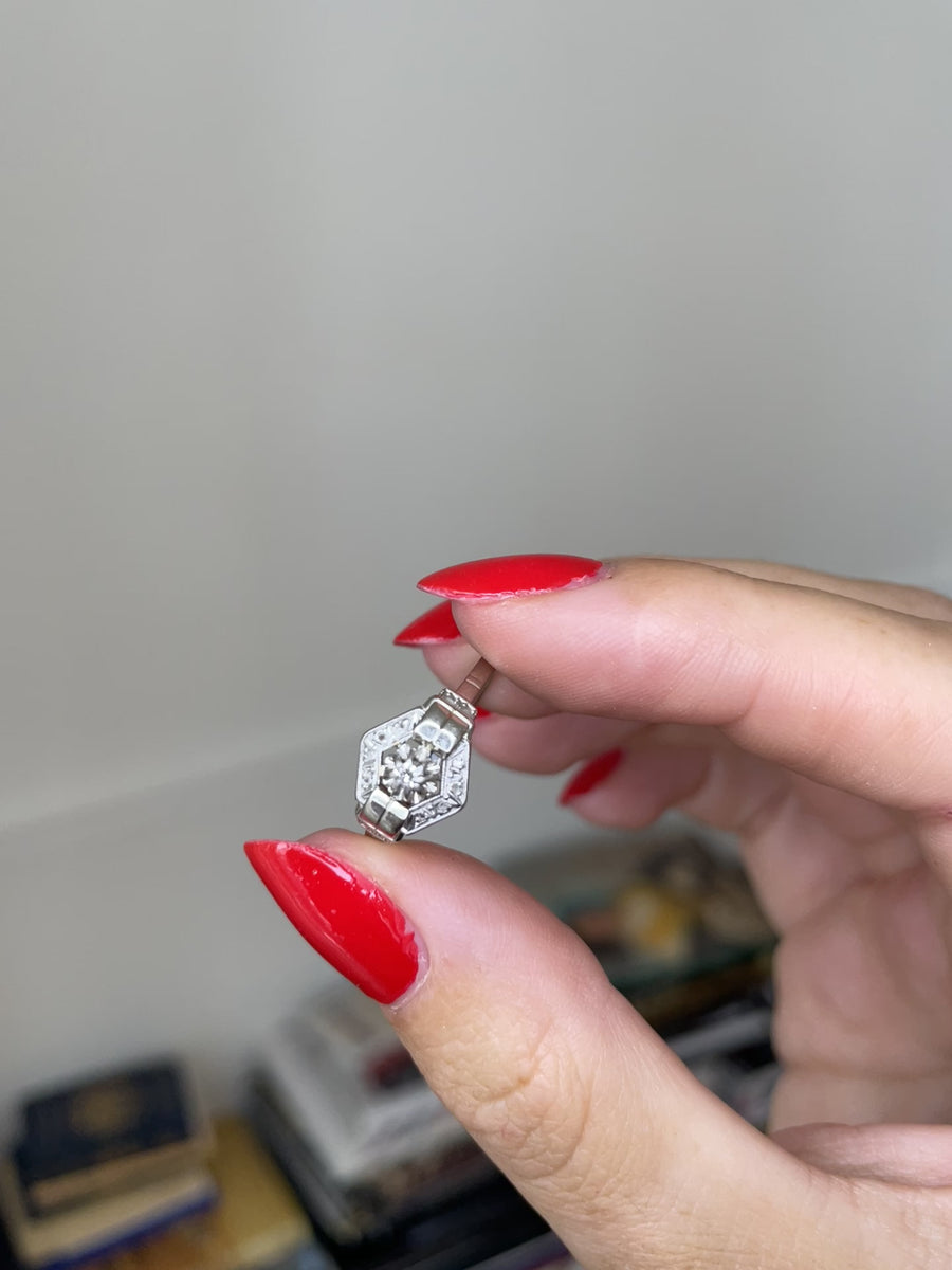 Bague Art Deco géométrique diamants