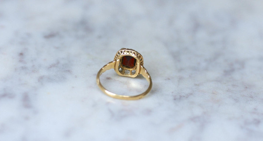 Antique Garnet and Diamond Ring - Galerie Pénélope