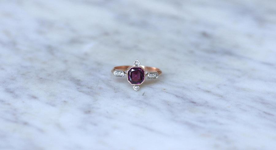 Antique Garnet and Diamond Ring on Rose Gold - Galerie Pénélope