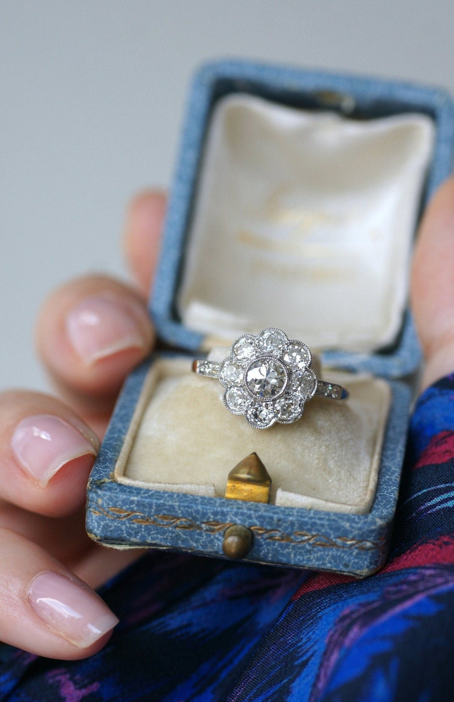 Antique Russian Marguerite Diamond Ring - Galerie Pénélope