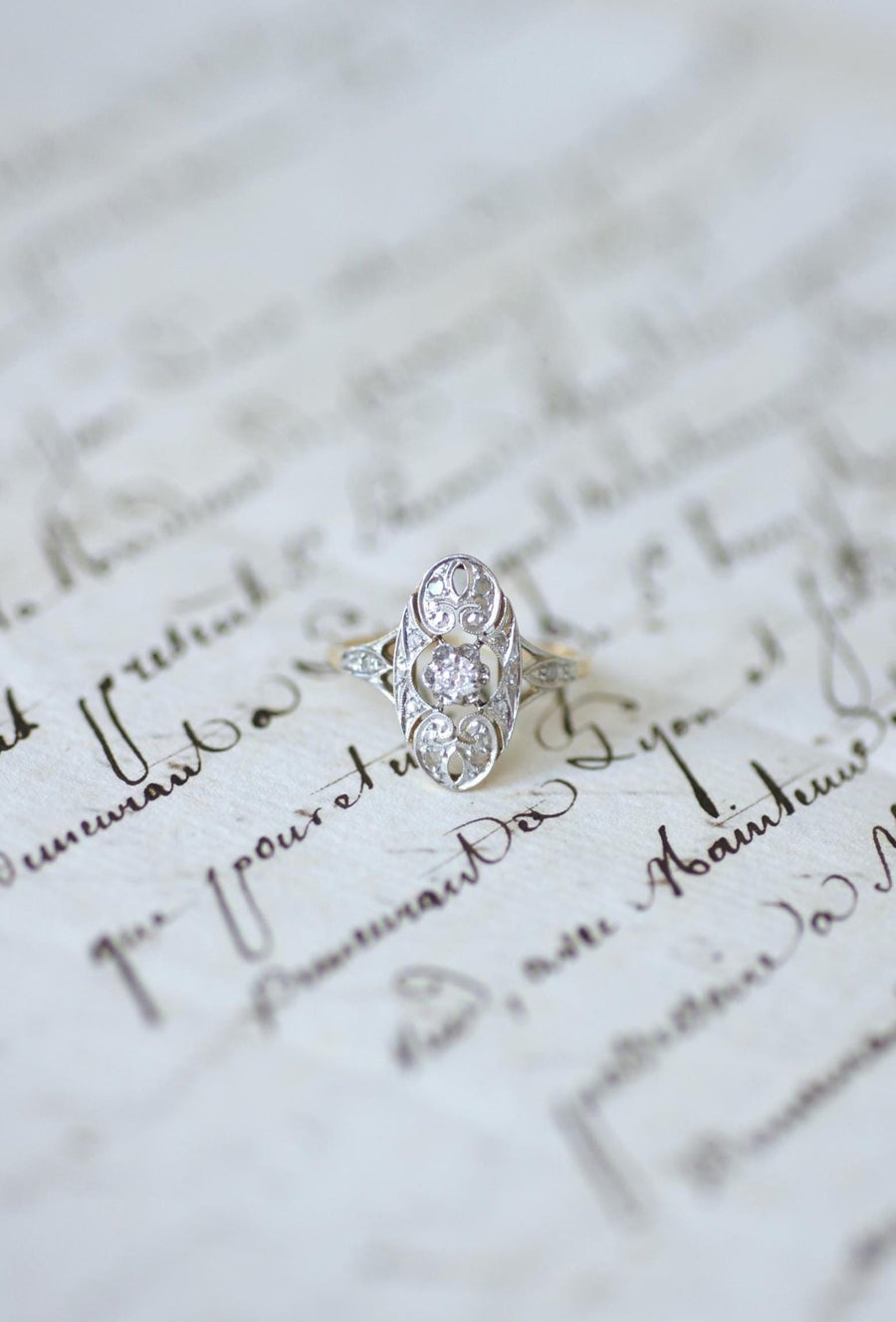 Art Deco Arabesque Oval Diamond Ring - Galerie Pénélope