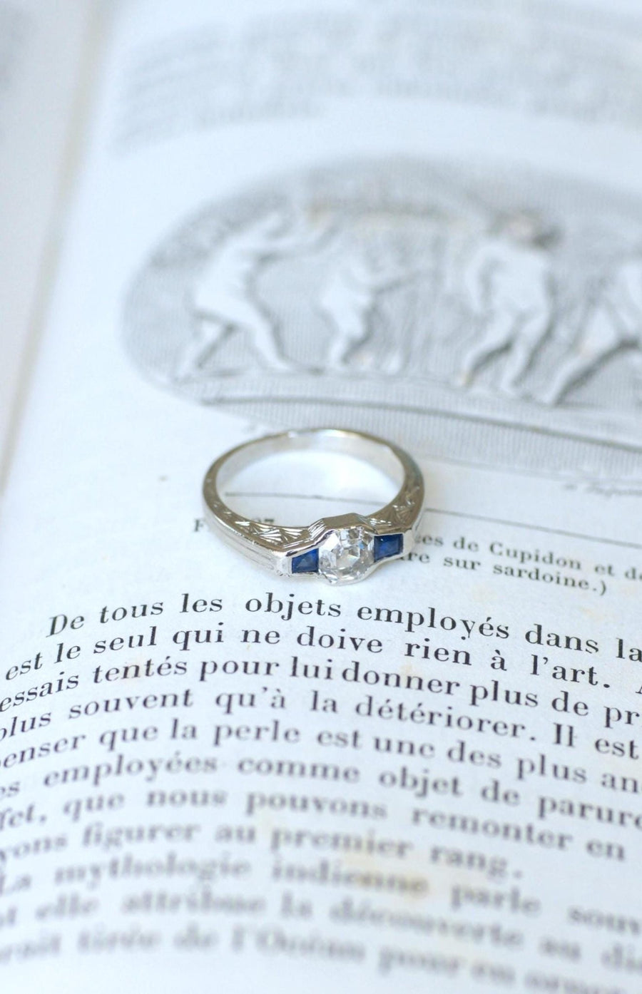 Square Diamond and Sapphire on Platinum Art Deco Ring - Galerie Pénélope