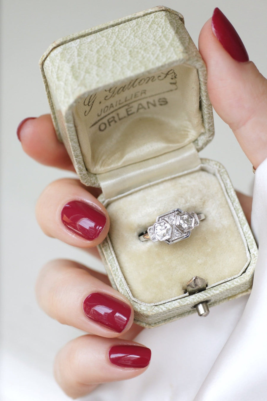 Art Deco diamond ring in white gold and platinum - Galerie Pénélope