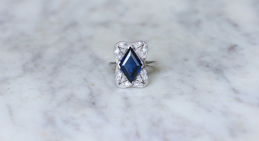 Art Deco Losange Synthetic Sapphire and Diamond Ring - Galerie Pénélope