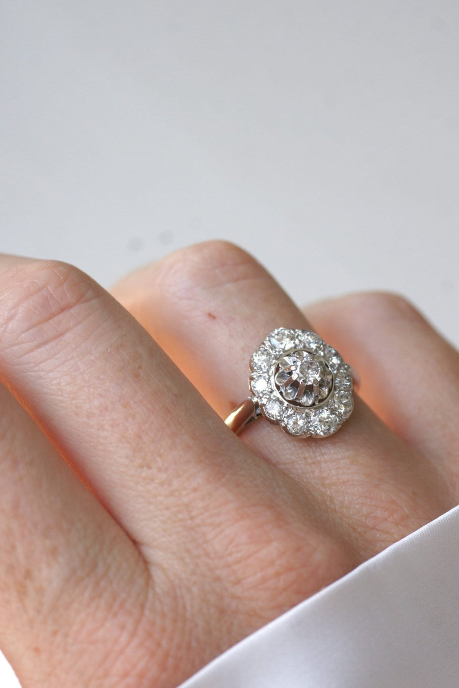 Art Deco Marguerite Oval Diamond Ring - Galerie Pénélope