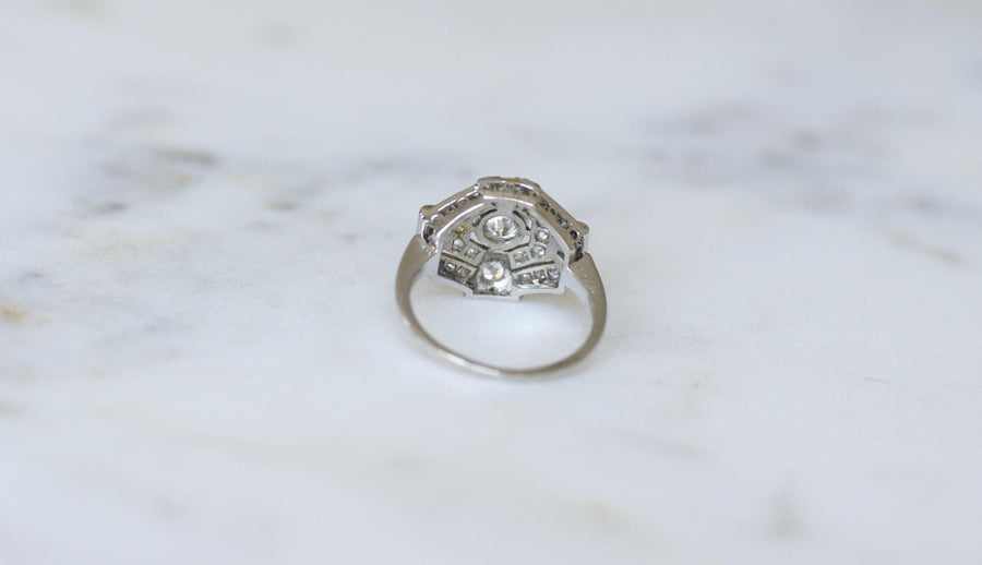 Octagonal Art Deco Diamonds on Platinum Ring - Galerie Pénélope