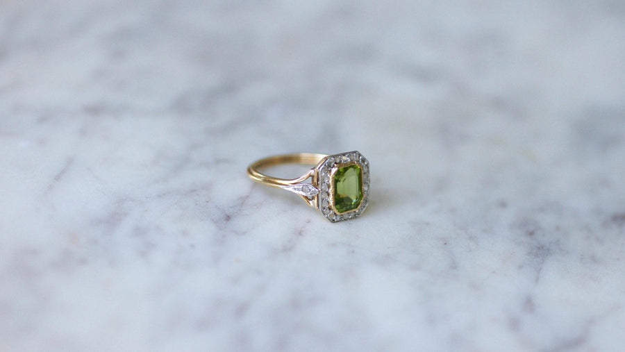 Art Deco Peridot and Diamond Ring - Galerie Pénélope