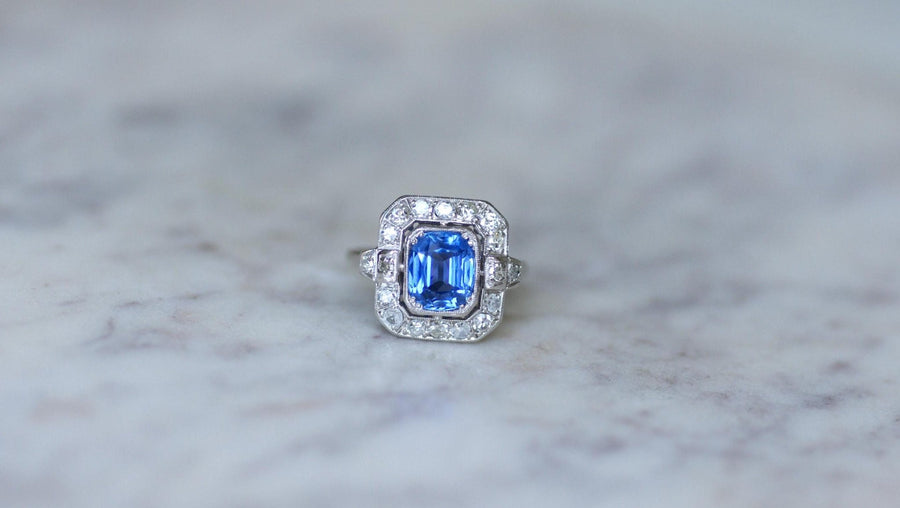 Ceylon Sapphire 2.68 Cts and Diamonds Art Deco Ring - Galerie Pénélope