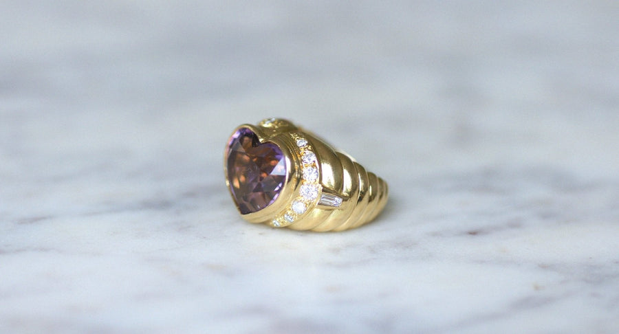 Heart-shaped Amethyst and Diamond Ring on Yellow Gold - Galerie Pénélope