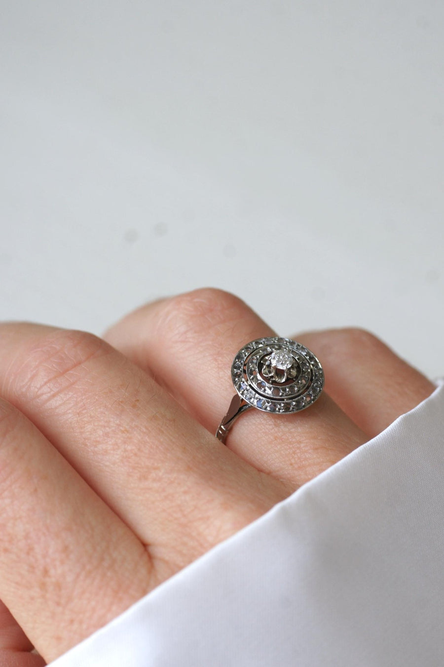 Art Deco Diamond Round Target Ring - Galerie Pénélope