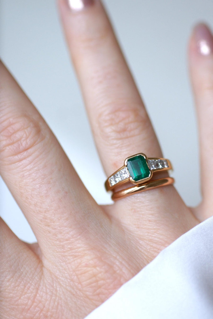 Emerald and Princess Diamond Ring on Yellow Gold - Galerie Pénélope