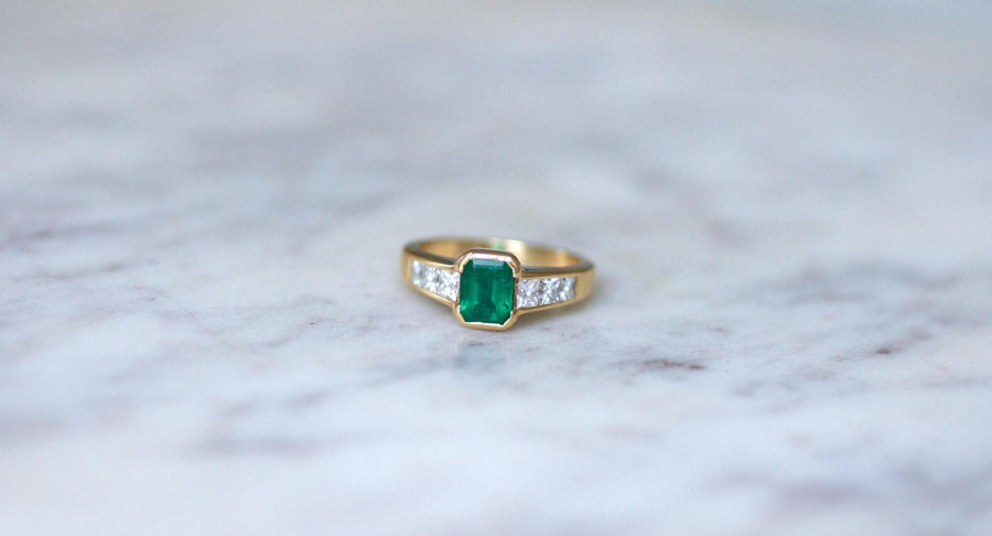 Emerald and Princess Diamond Ring on Yellow Gold - Galerie Pénélope