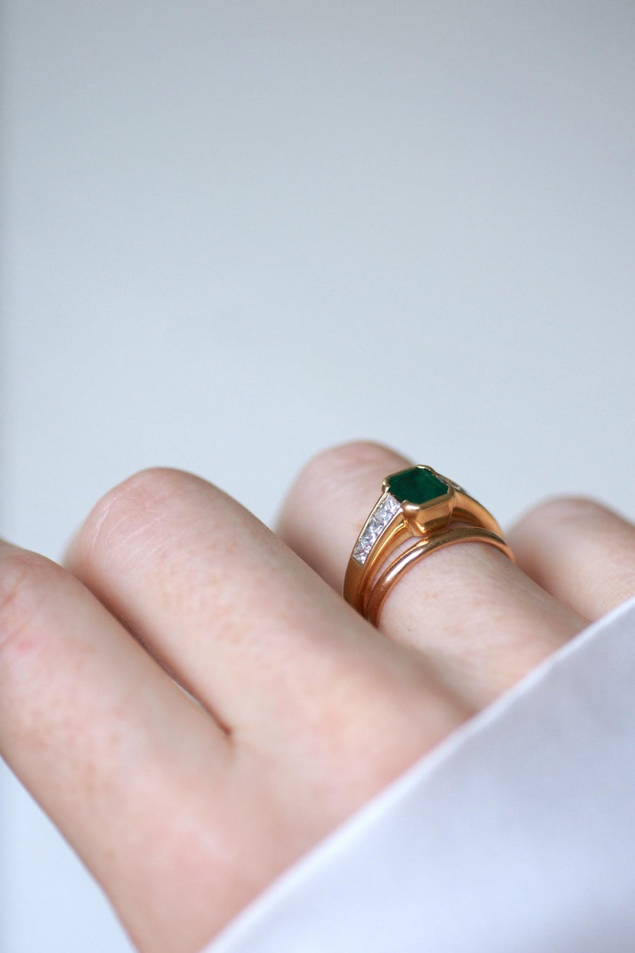 Emerald and Princess Diamond Ring on Yellow Gold - Galerie Pénélope