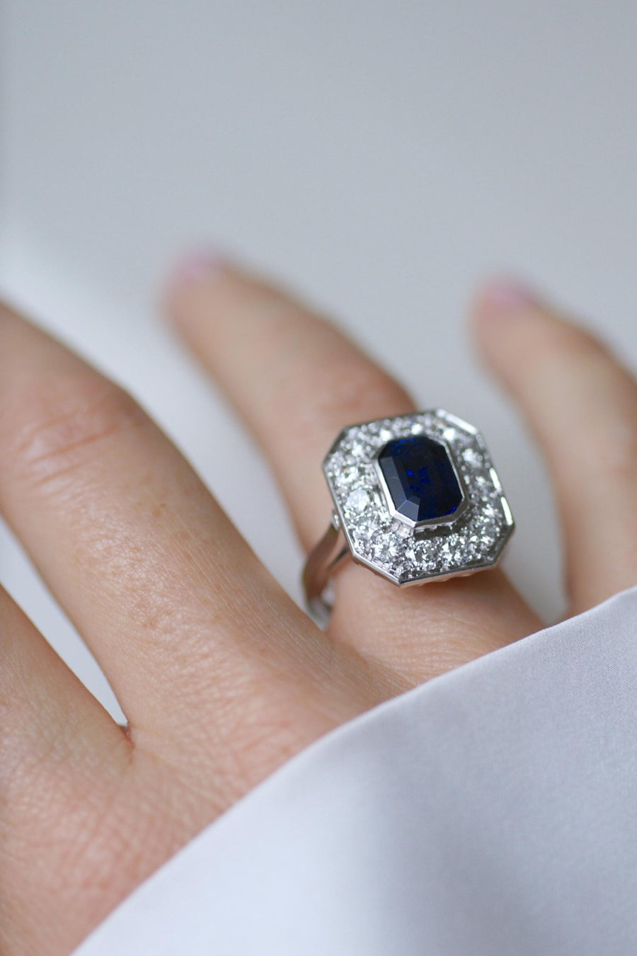 Platinum Hexagonal Sapphire and Diamond Ring - Galerie Pénélope