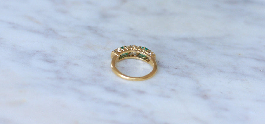 Emerald and Yellow Gold Diamond Garter Ring - Galerie Pénélope