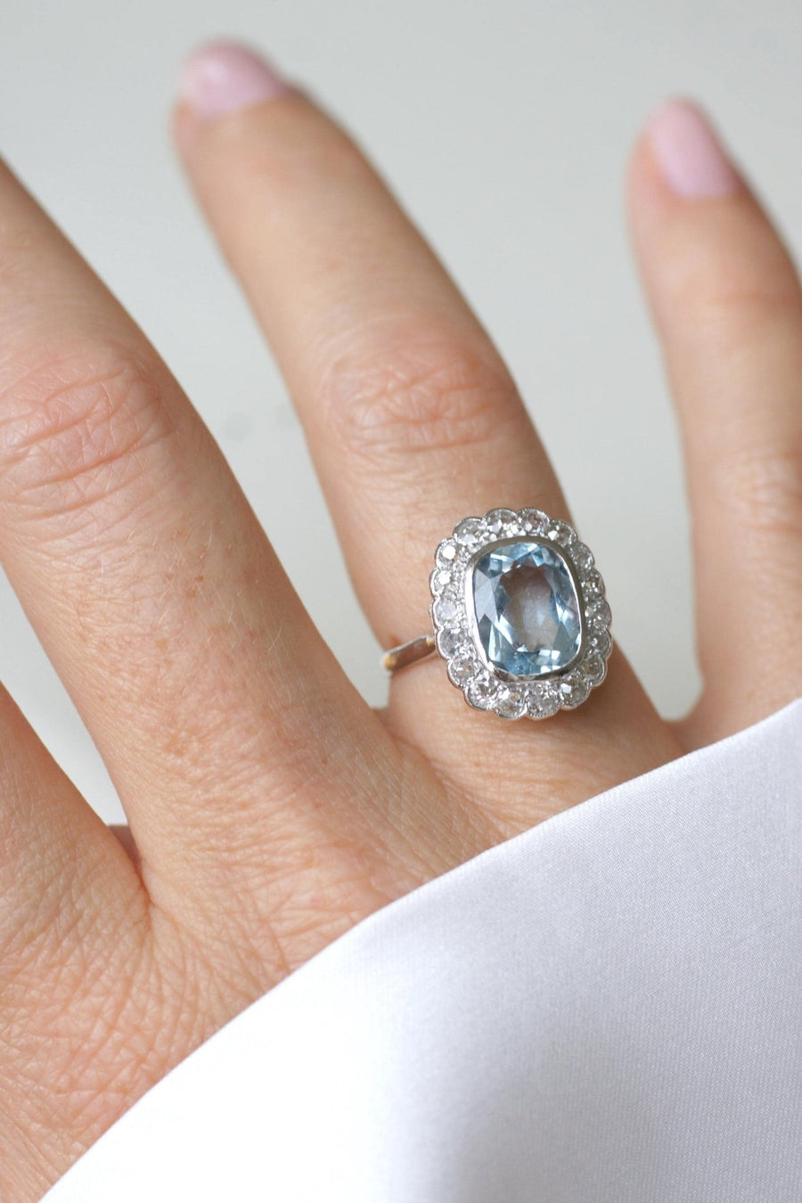 Aquamarine and Diamond Art Deco Marguerite Ring - Galerie Pénélope