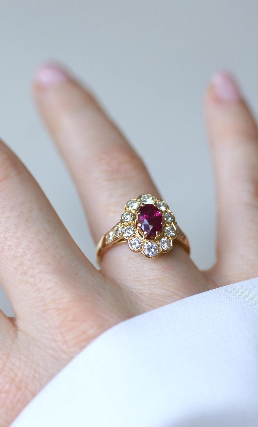 Marguerite Oval Ruby and Diamond Ring - Galerie Pénélope