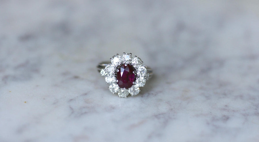 Daisy Ring Unheated Birman Ruby 1.60 Cts and Diamonds - Galerie Pénélope