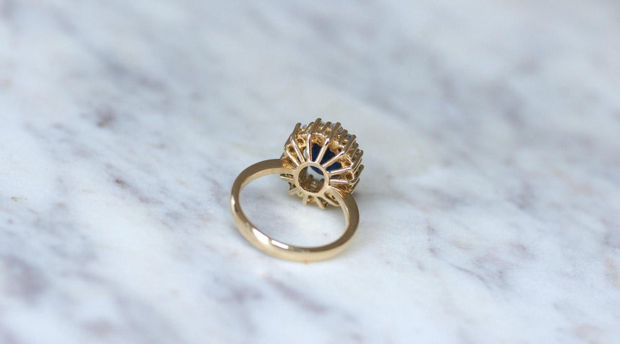 Marguerite Ring Sapphire and Diamonds on Yellow Gold - Galerie Pénélope