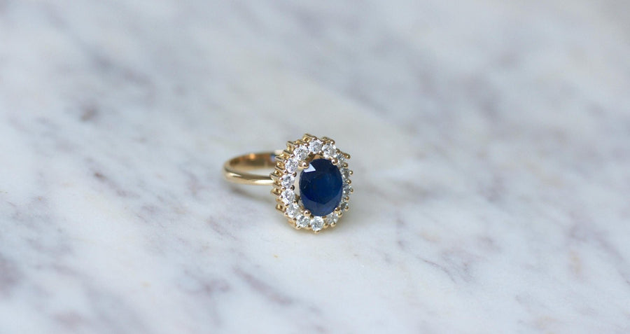 Marguerite Ring Sapphire and Diamonds on Yellow Gold - Galerie Pénélope