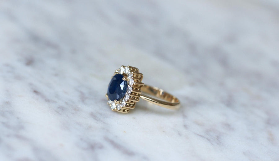 Marguerite Ring Sapphire and Diamonds on Yellow Gold - Galerie Pénélope