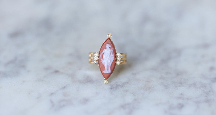 Marquise Antique Cameo on Rose Gold Ring - Galerie Pénélope