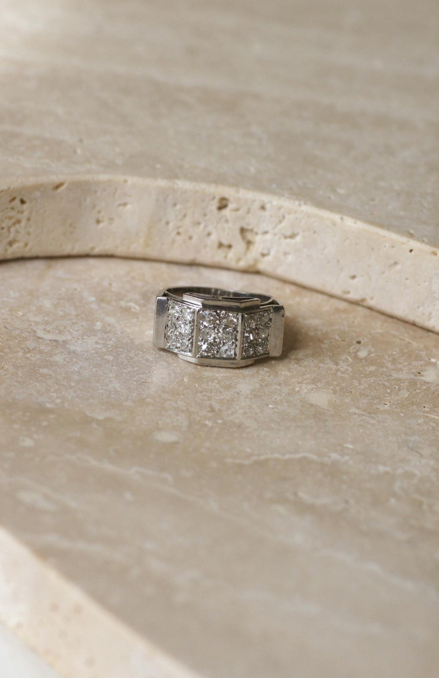 Art Deco Staircase Ring Diamonds on Platinum - Galerie Pénélope