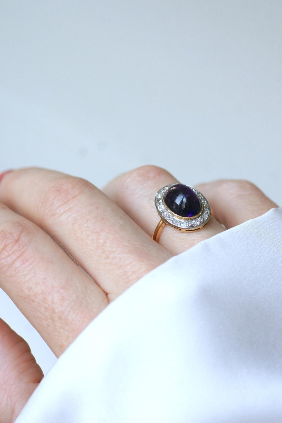 Amethyst and Diamond Cabochon Pompadour Ring - Galerie Pénélope
