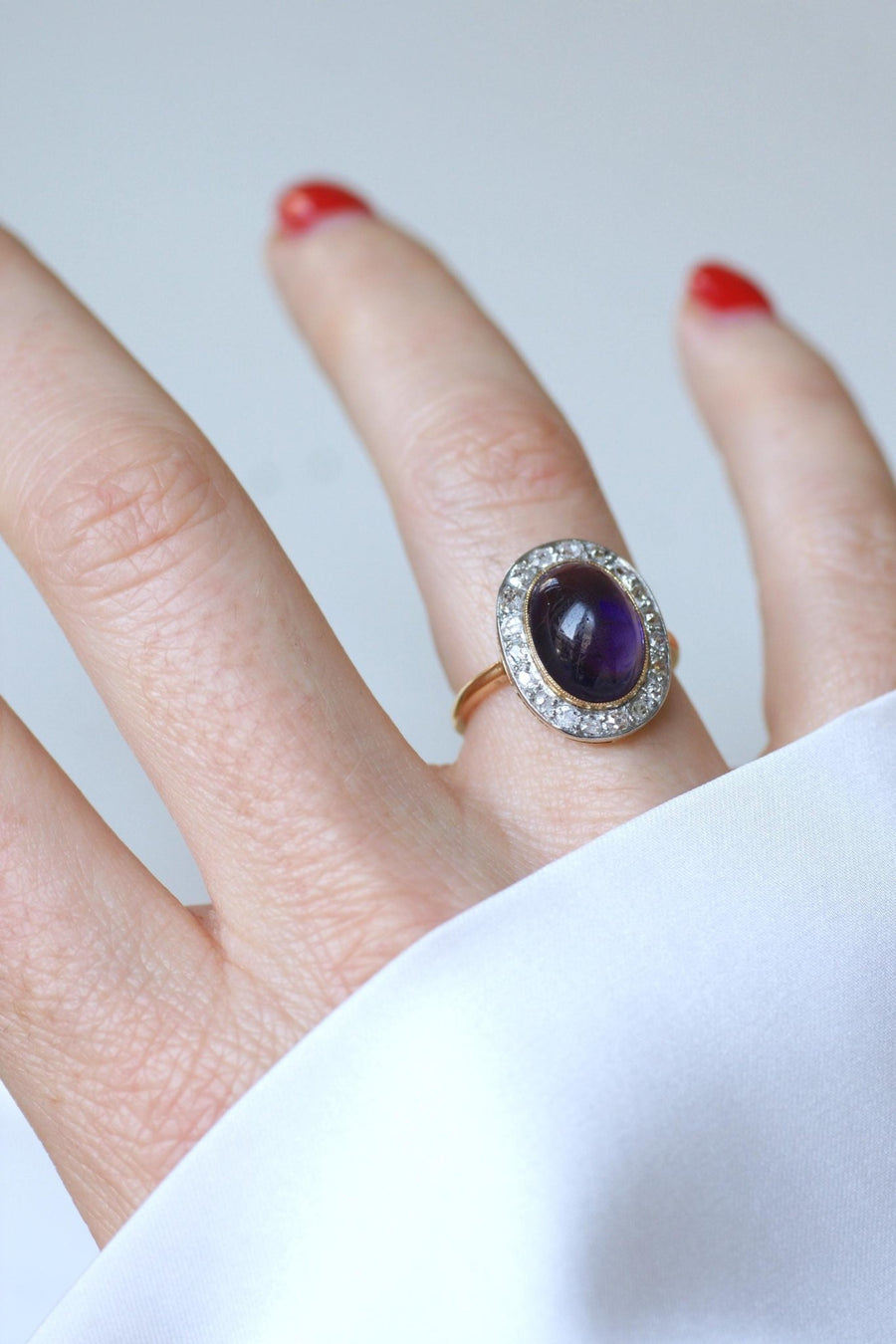 Amethyst and Diamond Cabochon Pompadour Ring - Galerie Pénélope