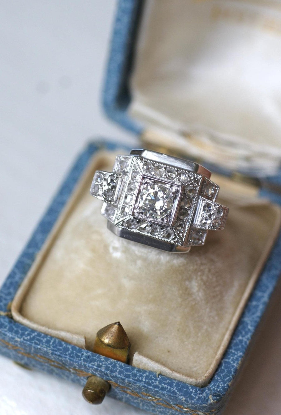 Art Deco White Gold and Platinum Diamond Tank Ring - Galerie Pénélope