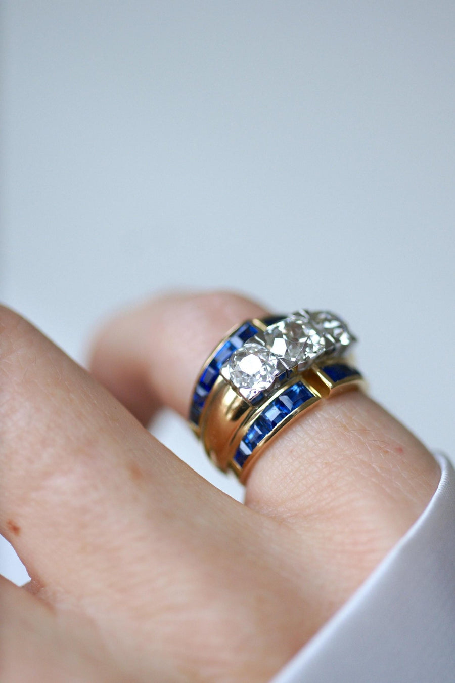 Asymmetrical Tank Ring Diamonds and Sapphires - Galerie Pénélope