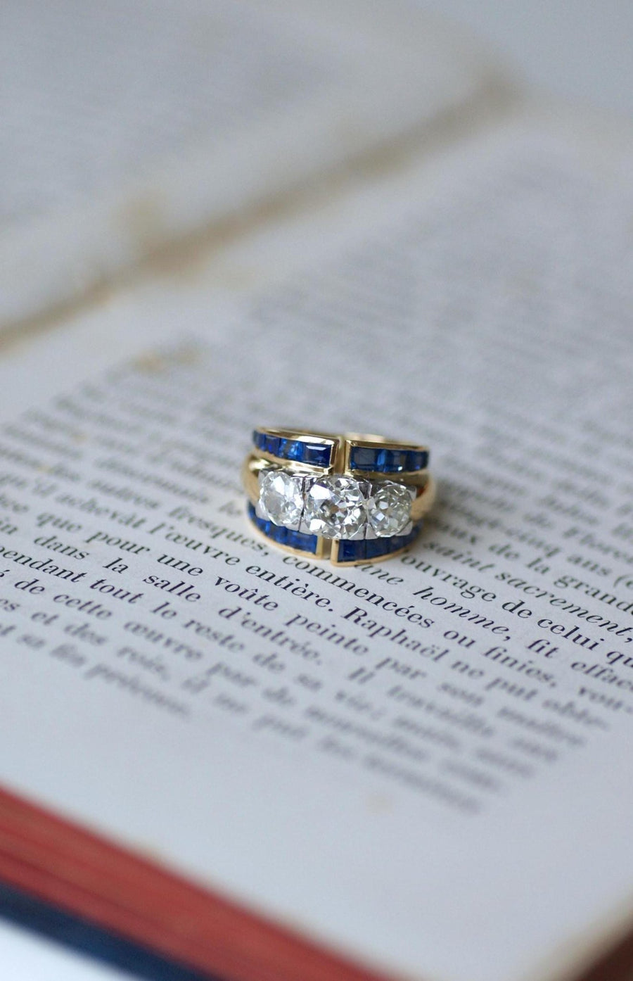 Asymmetrical Tank Ring Diamonds and Sapphires - Galerie Pénélope