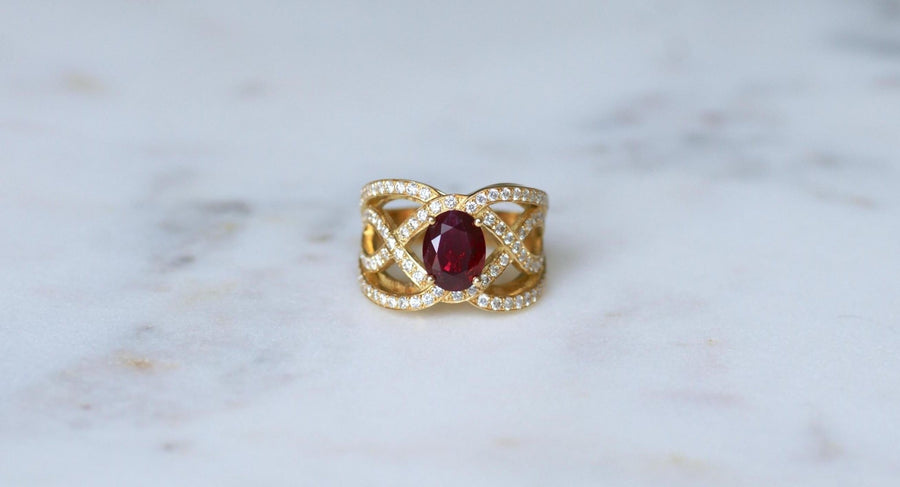Volutes Ruby and Diamond Ring on Yellow Gold - Galerie Pénélope