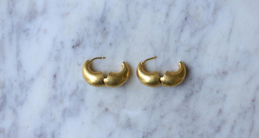 Brushed Yellow Gold Creole Earrings - Galerie Pénélope