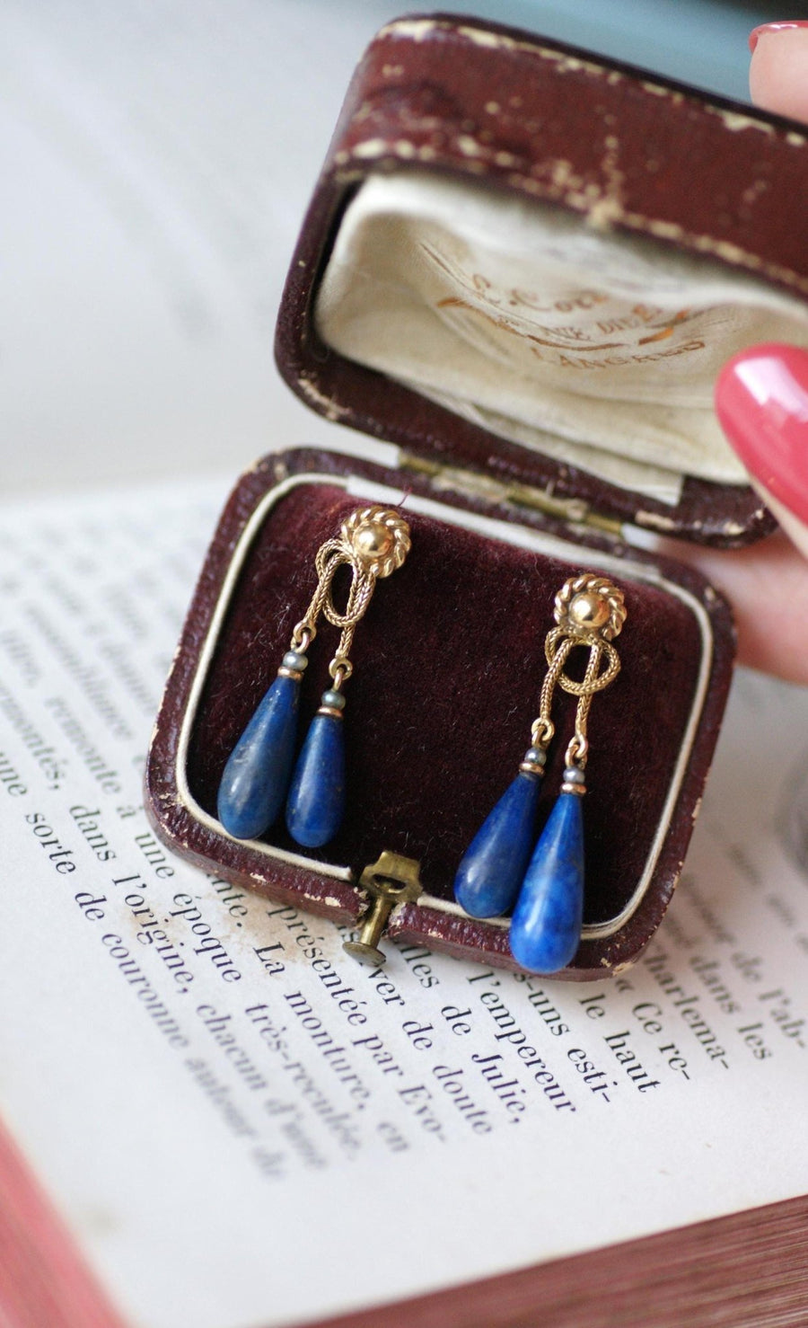 Lapis Lazuli Drop Earrings on Yellow Gold - Galerie Pénélope