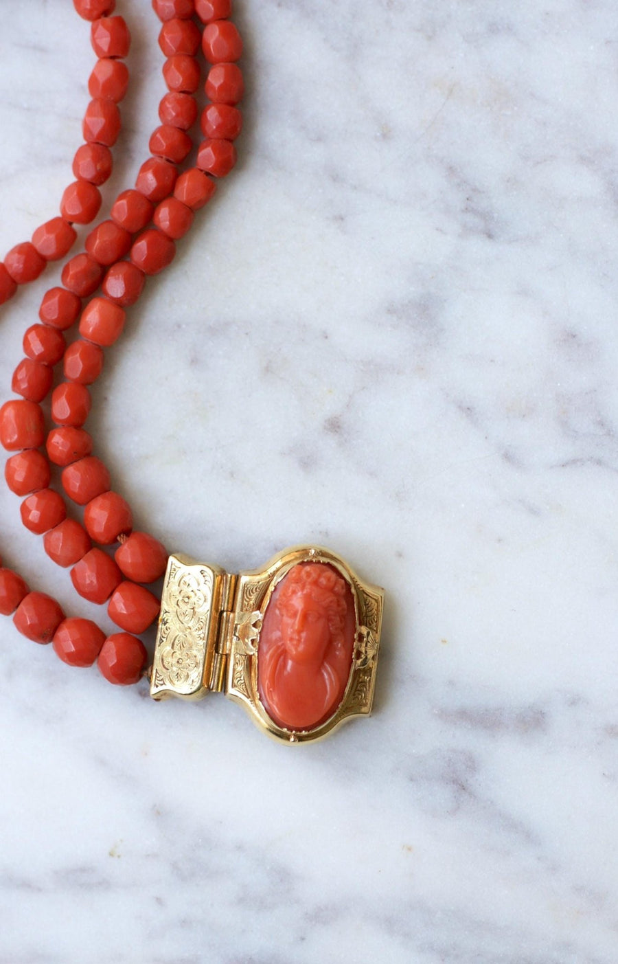 Antique Gold Coral and Cameo Bracelet - Galerie Pénélope