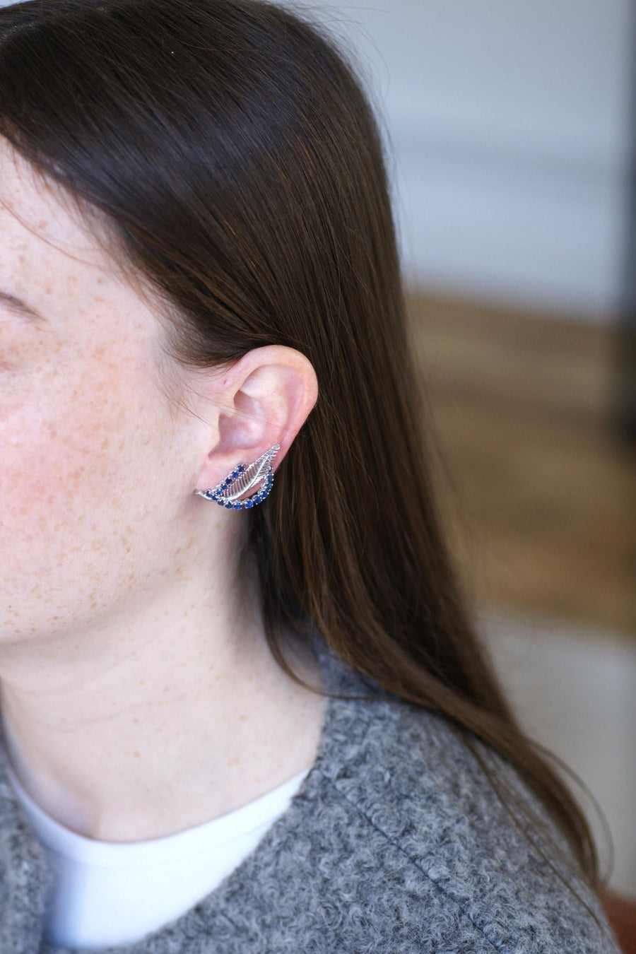 60's White Gold and Sapphire Feather Clips - Galerie Pénélope