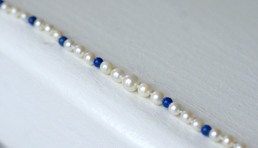 Cultured pearl and lapis lazuli necklace in yellow gold - Galerie Pénélope