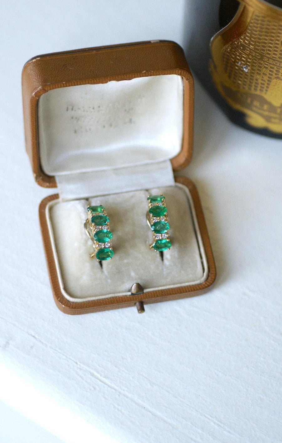 Emerald and Diamond Demi Creoles on Yellow Gold - Galerie Pénélope