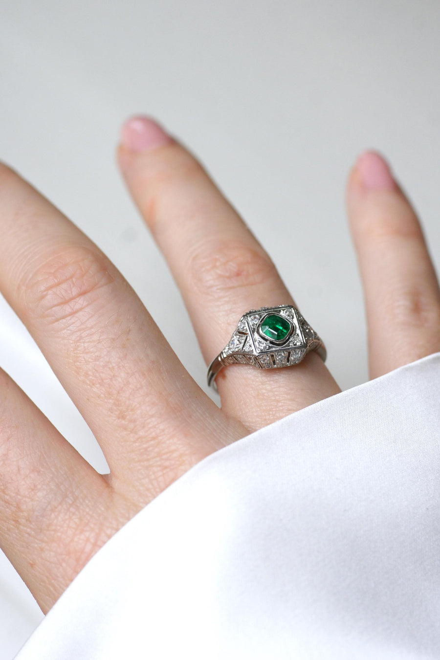 Art Deco Emerald and Diamonds on Platinum Ring