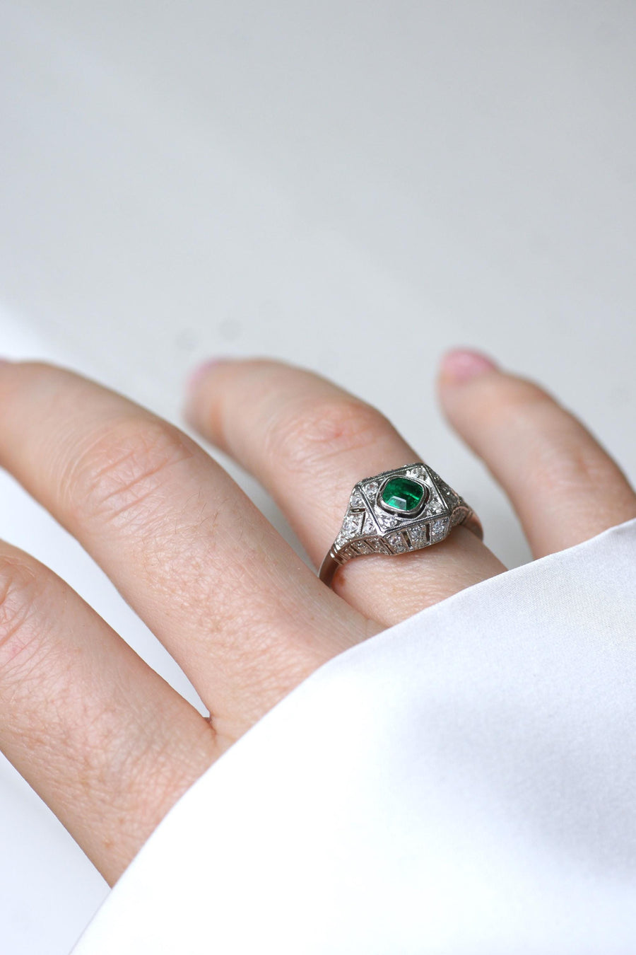 Art Deco Emerald and Diamonds on Platinum Ring