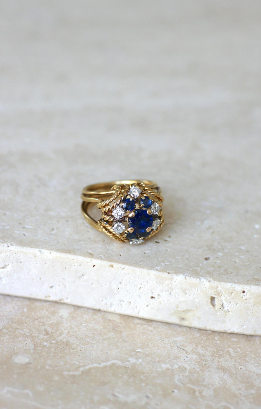 Boucheron Ring Boule Cocktail Sapphire and Diamond on Yellow Gold and Platinum