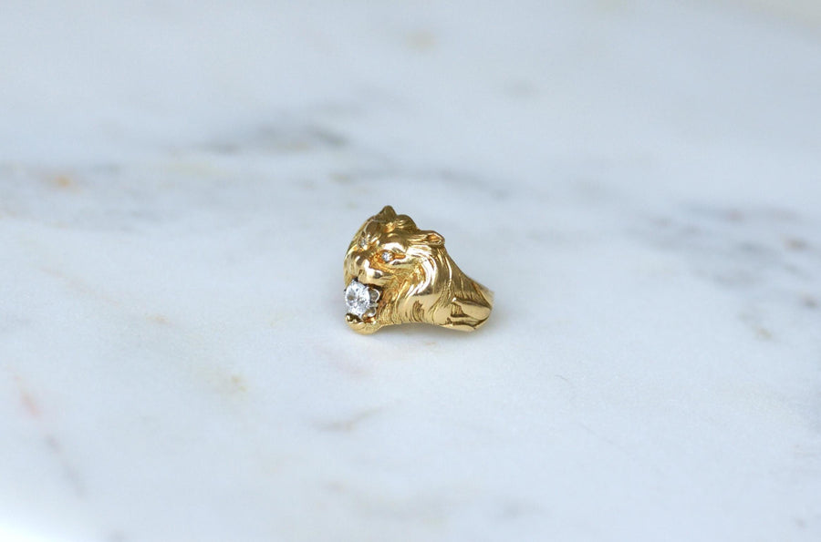 Antique Lion Ring Diamonds on Yellow Gold
