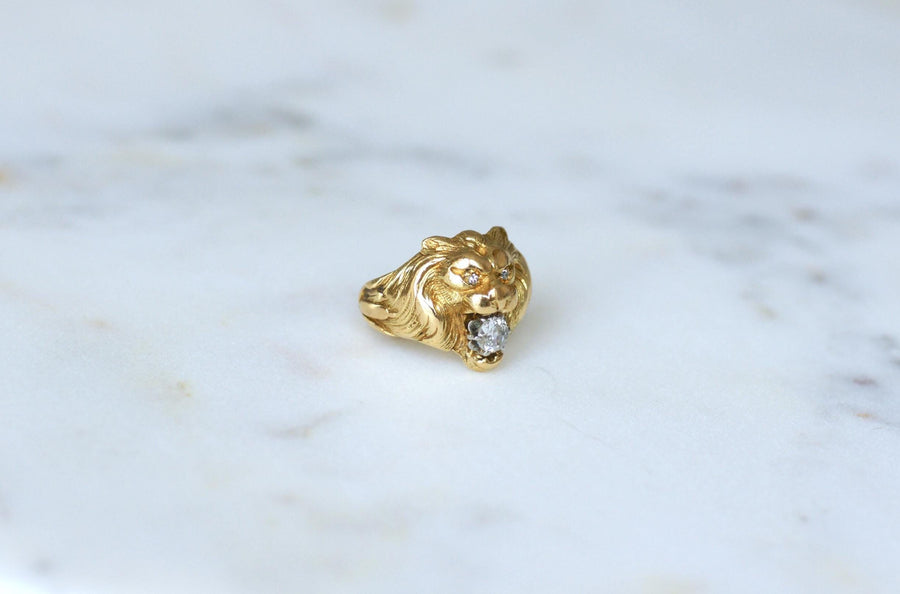 Antique Lion Ring Diamonds on Yellow Gold