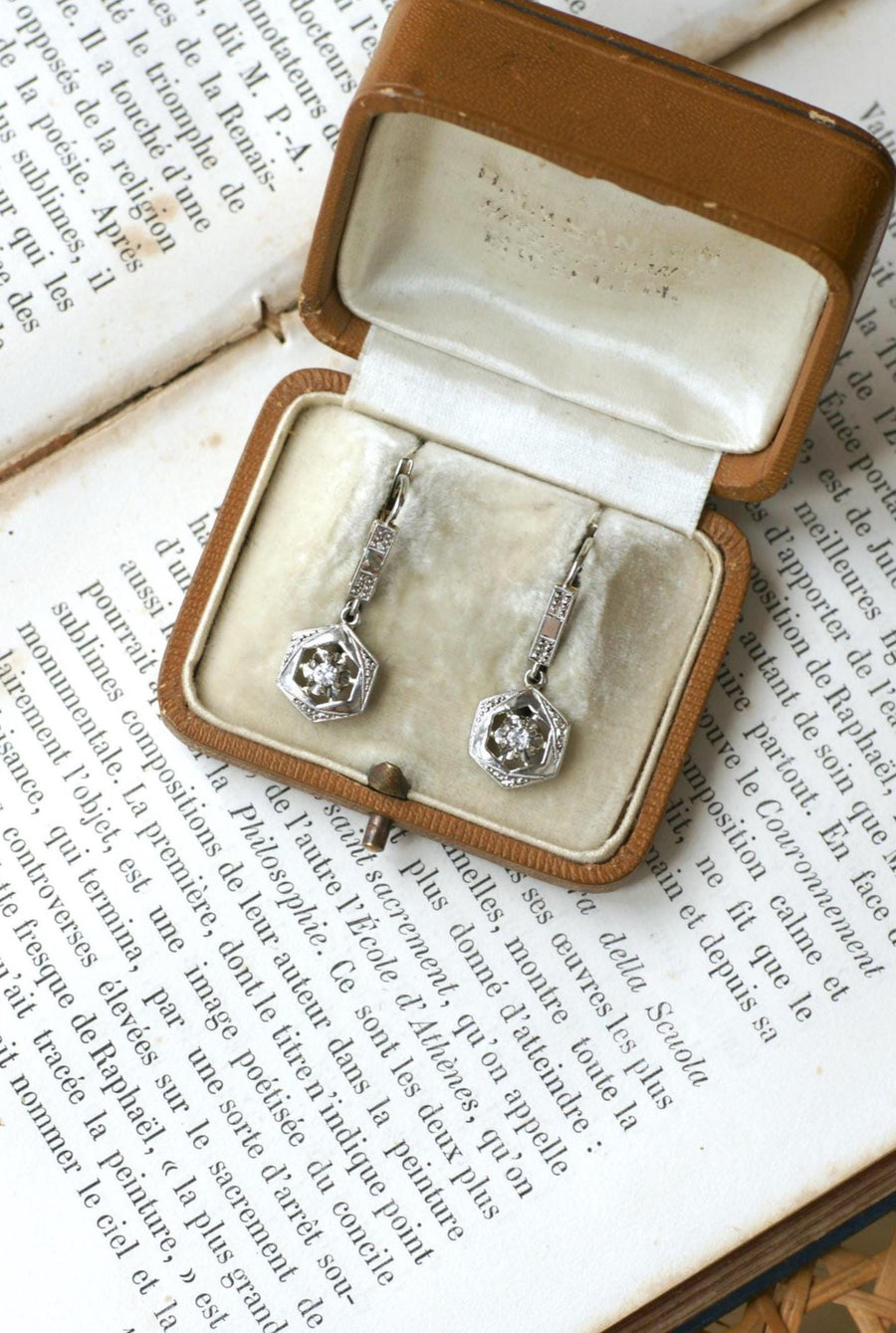 Art Deco Pendant Earrings Diamonds on White Gold and Platinum