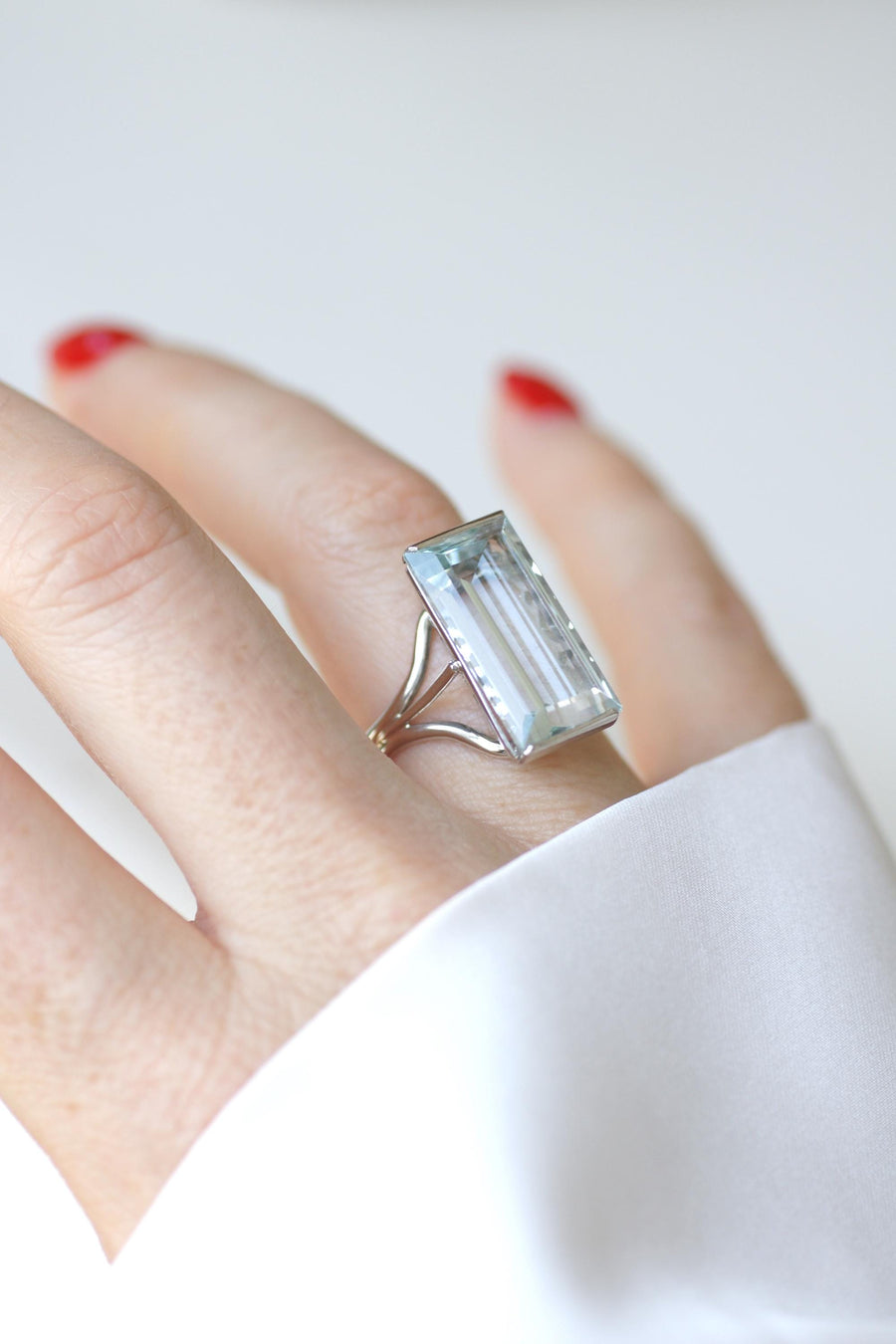 Cocktail Ring Aquamarine 8.00 Cts on White Gold 60s