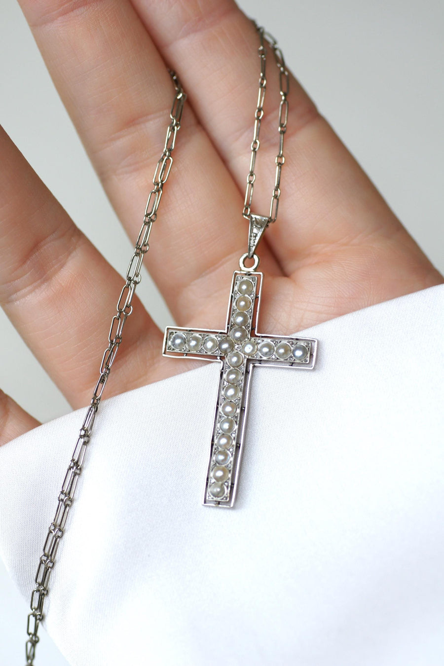 Art Deco Cross Pendant Pearls and Diamonds on Gold and Platinum